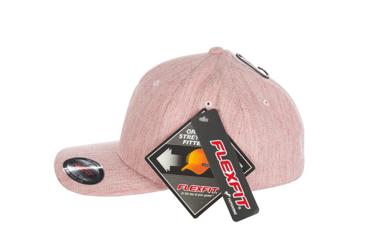 FF39213 – Light Heather Red Curved Peak Flexfit - Image 2