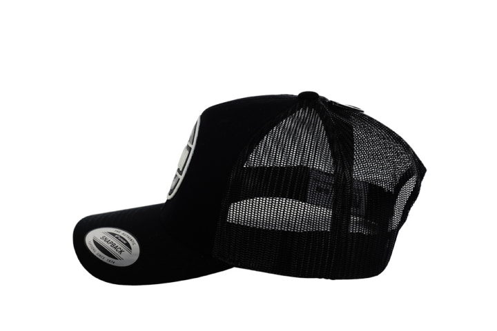 RT01241 – Black Curved Peak Retro Trucker Snapback - Image 2